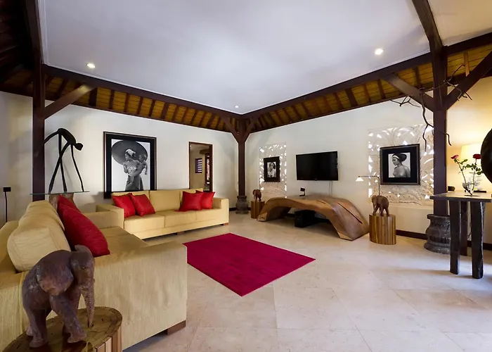 Villa San *